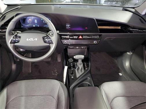 2025 Kia Niro SX