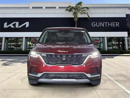 2024 Kia Carnival EX