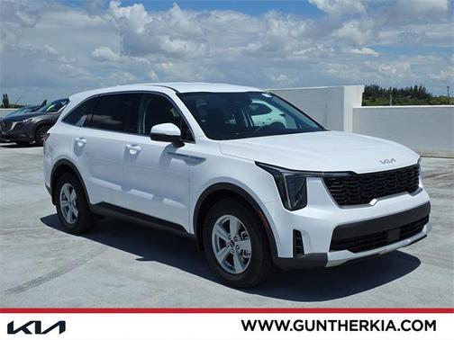 2025 Kia Sorento LX