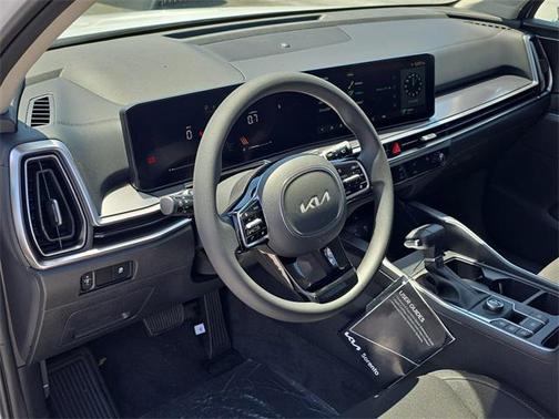 2025 Kia Sorento LX