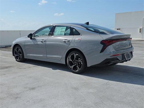 2025 Kia K5 GT-Line