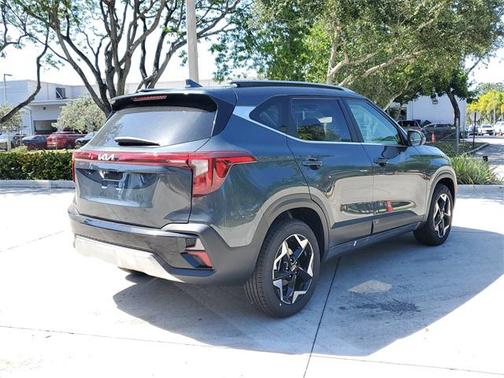 2025 Kia Seltos EX