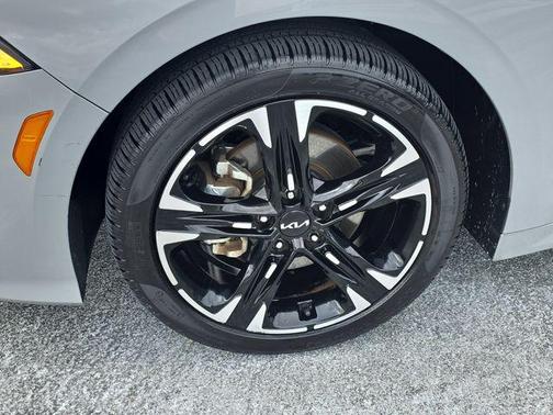 Wolf Gray 2024 Kia K5 GT-Line