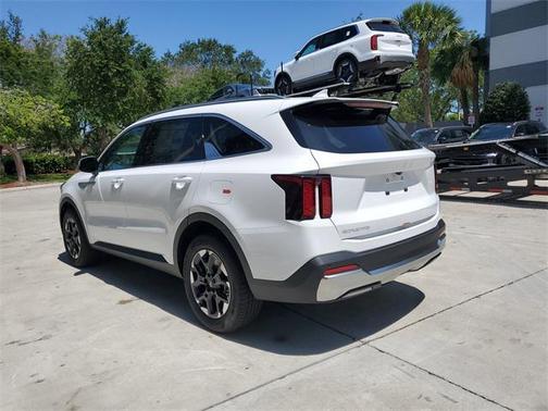 2025 Kia Sorento S