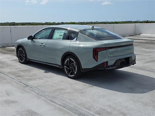 2025 Kia K4 GT-Line