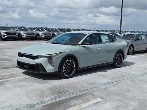 2025 Kia K4 GT-Line