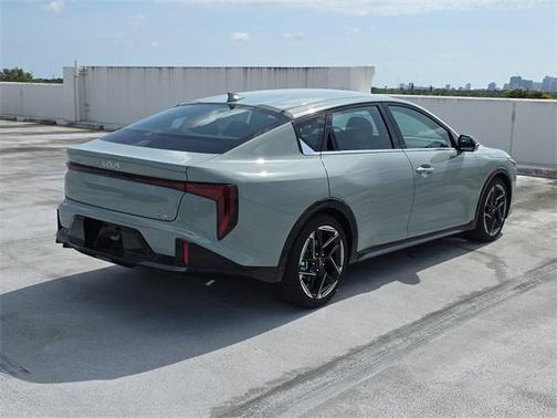 2025 Kia K4 GT-Line