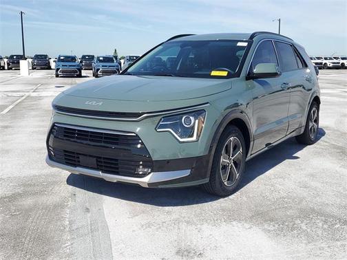 2023 Kia Niro SX