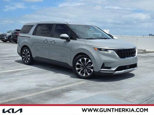 Ceramic Silver 2022 Kia Carnival EX