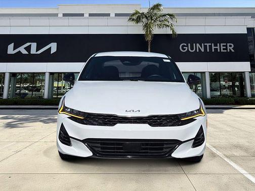 Glacial White Pearl 2024 Kia K5 GT-Line