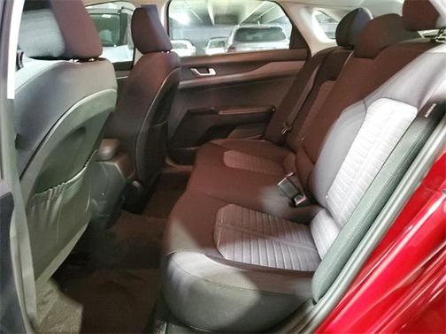 2025 Kia K5 LXS
