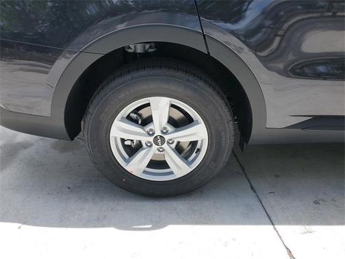 2025 Kia Sorento LX
