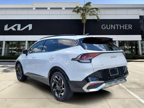 Glacial White Pearl 2024 Kia Sportage SX-Prestige