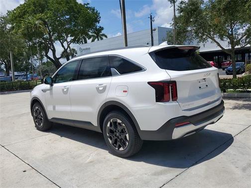 2025 Kia Sorento S