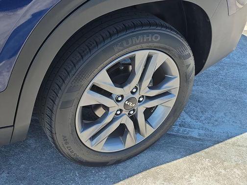 Dark Ocean Blue/White Roof 2023 Kia Seltos S