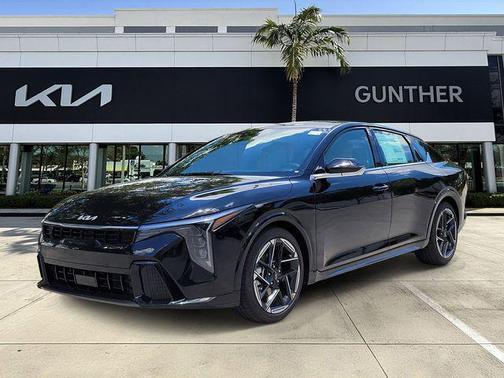 Aurora Black Pearl 2026 Kia K4 GT-Line