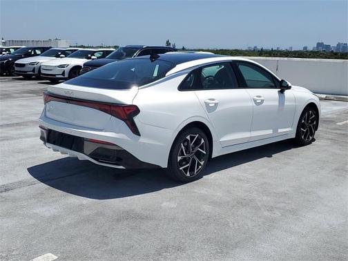 2025 Kia K5 EX