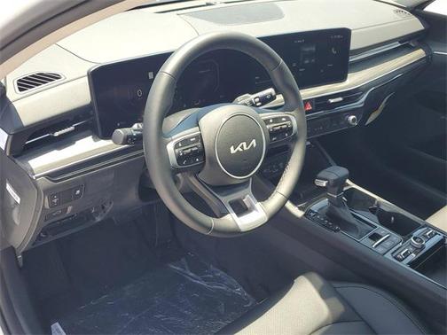 2025 Kia K5 EX