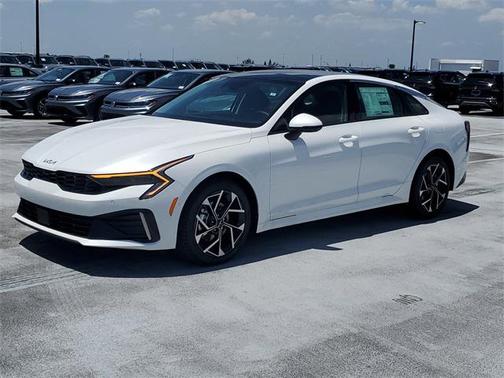 2025 Kia K5 EX