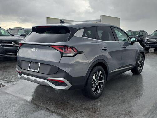Everlasting Silver 2024 Kia Sportage EX