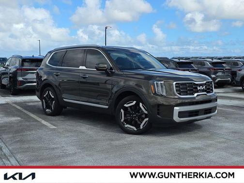 Dark Moss 2024 Kia Telluride S