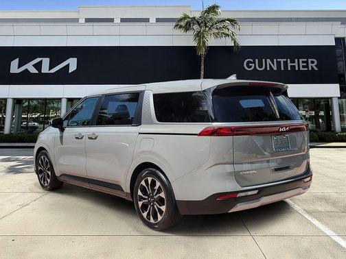 Ceramic Silver 2024 Kia Carnival EX