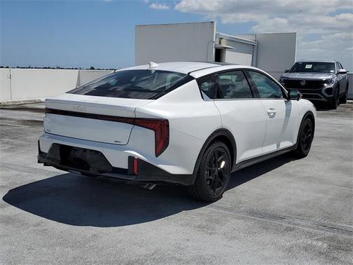 2025 Kia K4 GT-Line Turbo