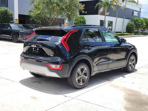 Aurora Black Pearl 2026 Kia Niro EX