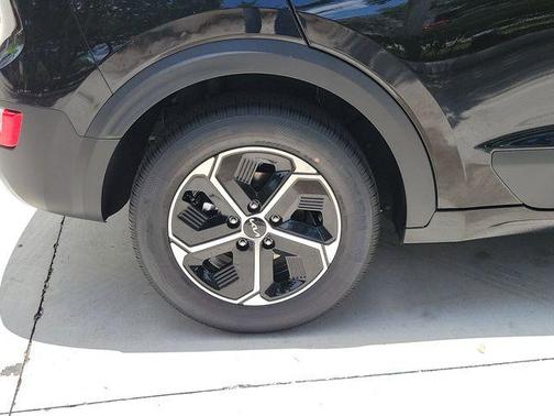 Aurora Black Pearl 2026 Kia Niro EX