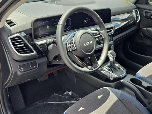 2025 Kia Seltos S