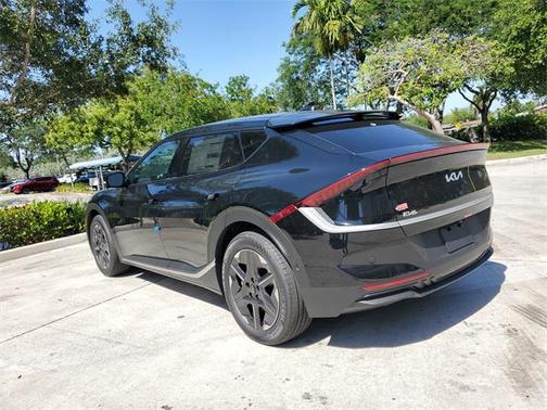 2025 Kia EV6 Light