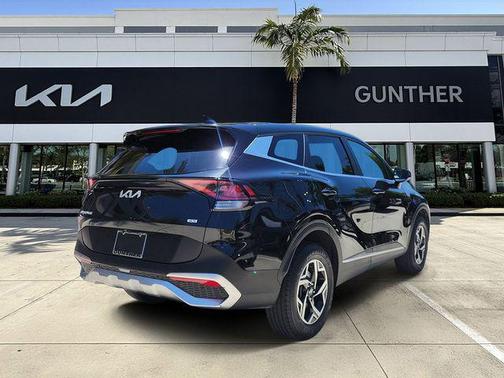 Fusion Black 2024 Kia Sportage LX