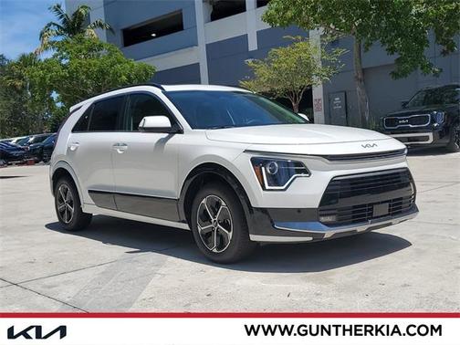 2025 Kia Niro SX