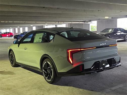2025 Kia K4 GT-Line