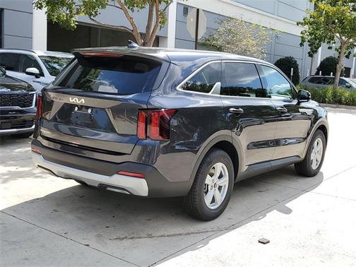 2025 Kia Sorento LX