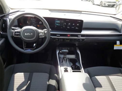 2025 Kia Sorento LX