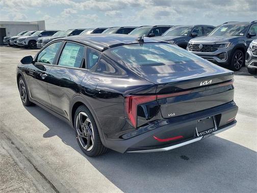 2025 Kia K4 EX