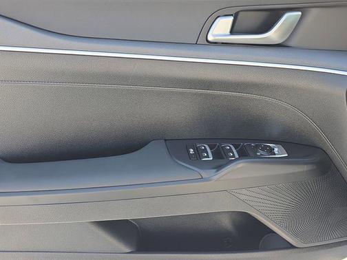 Snow White Pearl 2026 Kia K5 LXS