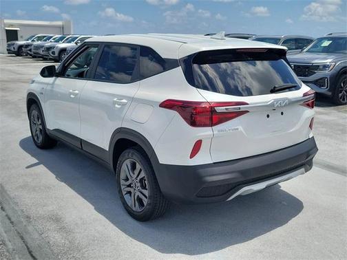 2023 Kia Seltos LX