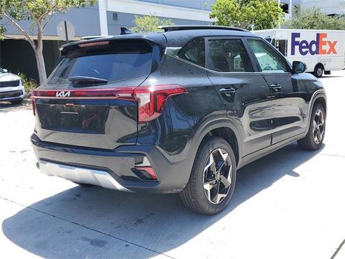 2025 Kia Seltos EX