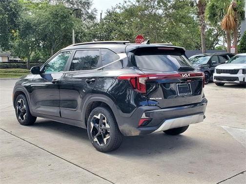 2025 Kia Seltos EX