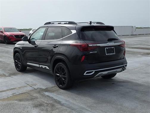 2022 Kia Seltos Nightfall