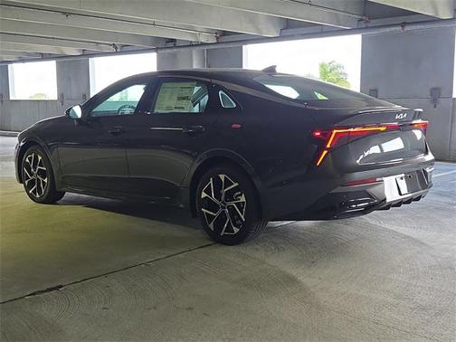 2025 Kia K5 EX