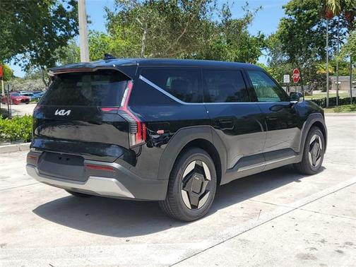 2026 Kia EV9 Light