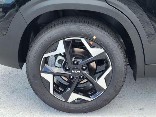 Fusion Black 2026 Kia Seltos S
