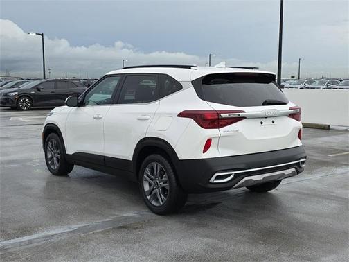 2022 Kia Seltos S
