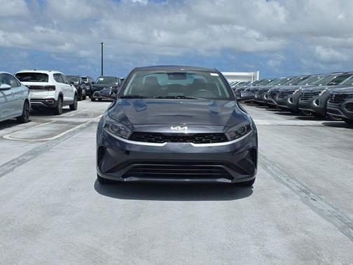 Gravity Gray 2023 Kia Forte LXS