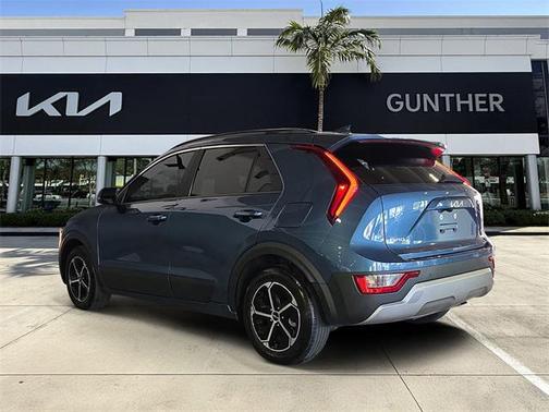 2024 Kia Niro EX