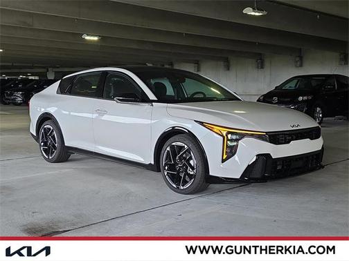 2025 Kia K4 GT-Line