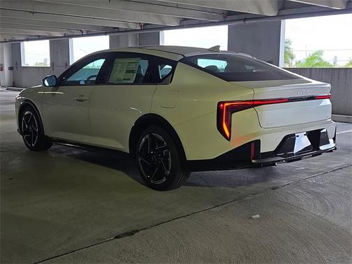 2025 Kia K4 GT-Line